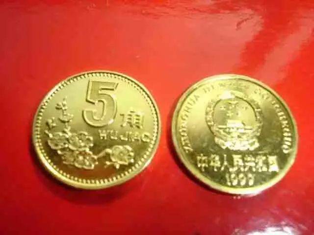 小心<strong></p>
<p>比币</strong>！你收藏的梅花套币可能是水洗币！
