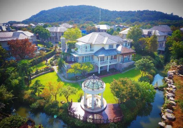 3000万网民币!张艺谋急售无锡临湖别墅<strong></p>
<p>今币网</strong>,不要错过