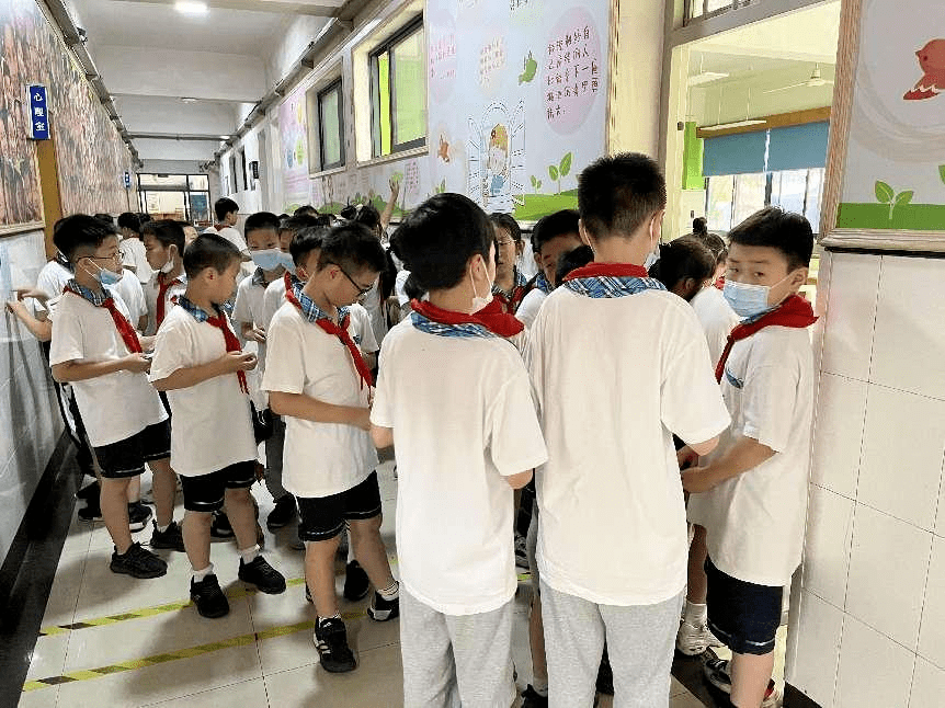 【校园馨风】小小新星币<strong></p>
<p>星星币</strong>，逐梦大舞台 ——记杭州市建新小学2021学年第二期新星币兑换活动
