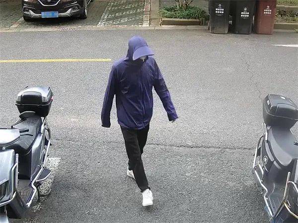 男子对前妻动起“歪脑筋”<strong></p>
<p>工商的理财</strong>，潜入其家中……上海警方：刑拘