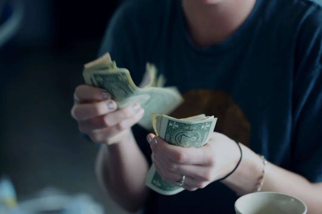 3年内闭店率高达61.23%<strong></p>
<p>工商的理财</strong>，加盟商不愿陪跑的爸爸糖还有戏吗？
