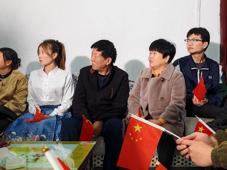 “90后”的飞天梦｜在曹县的农家小院<strong></p>
<p>理财经理面试</strong>，见证这位航天员妈妈的感动与幸福