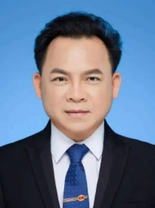 卸任市委书记3天后<strong></p>
<p>黄金理财产品</strong>，55岁的他任省政府党组成员！