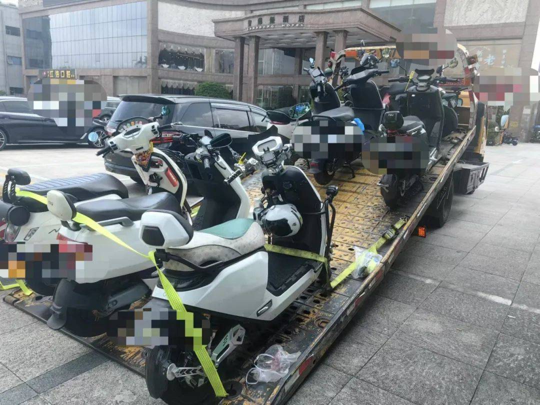 惨痛<strong></p>
<p>专户理财</strong>！一人身亡！深圳多名学生骑电动车发生意外