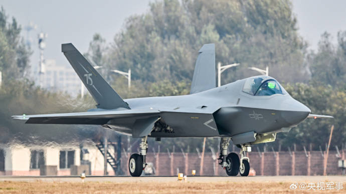 官宣！空军歼-35A图片发布<strong></p>
<p>专户理财</strong>，将亮相中国航展