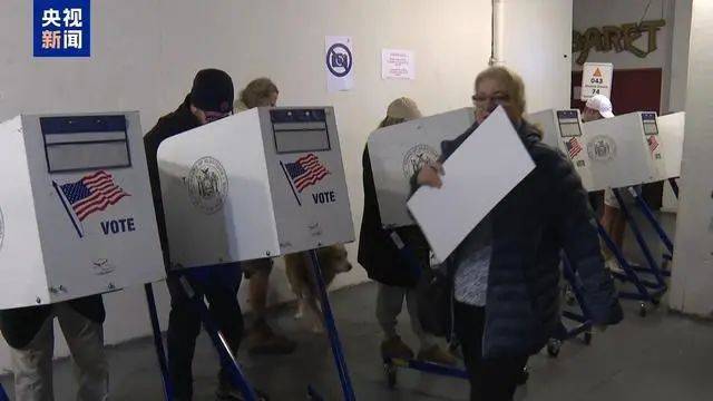 最新消息：特朗普<strong></p>
<p>简七理财</strong>，领先60票！关键“摇摆州”多个投票站遭遇炸弹威胁，延长投票时间！事发美国会大厦，一男子被捕