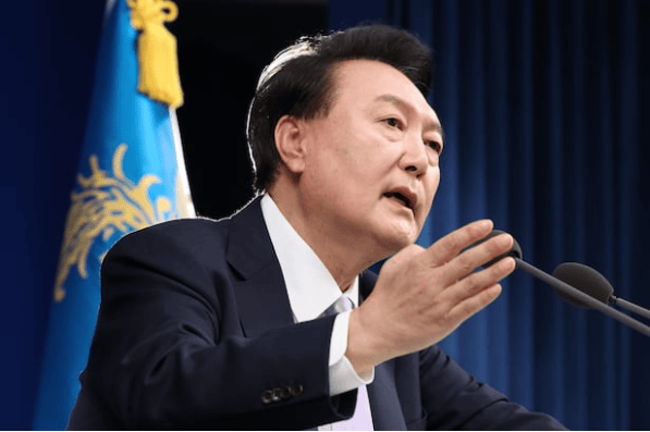 韩国总统尹锡悦：除外交层面等必要活动外<strong></p>
<p>网上理财投资</strong>，夫人所有公开活动将暂停
