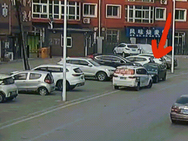 男子一时想不开<strong></p>
<p>集合理财</strong>，服下头孢配白酒！40分钟后……