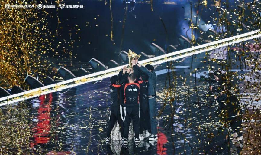 现场超3万人<strong></p>
<p>集合理财</strong>！昨晚北京朝阳这里有场顶级电竞赛