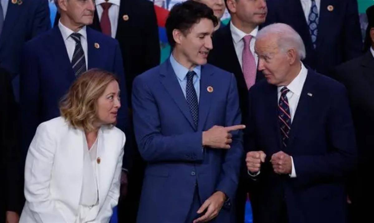 G20峰会“全家福”史上第一次重拍<strong></p>
<p>投资理财软件</strong>，拜登赶上任内最后一张“大合影”，此前白宫否认“被冷落”