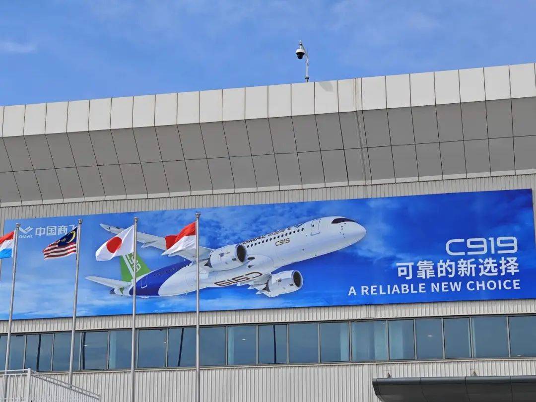 并非“人傻钱多”<strong></p>
<p>友理财</strong>，国际发动机厂商的“绿色”决心与中东展商“自主国防”的决心