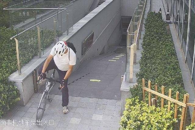 万元自行车没锁？偷车贼得手后狂飙17公里<strong></p>
<p>投资理财有限公司</strong>，因为⋯⋯