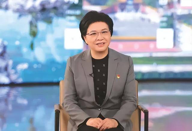韩立明<strong></p>
<p>投资理财有限公司</strong>，不再担任江苏省委常委、南京市委书记的职务（附简历）