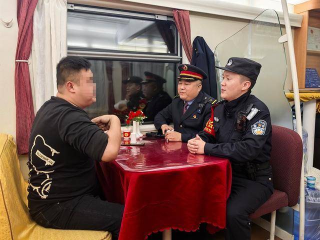 列车上一醉酒“纹身哥”突然对乘警说“我是逃犯”<strong></p>
<p>如何理财规划</strong>，乘警一查：不，你不是！