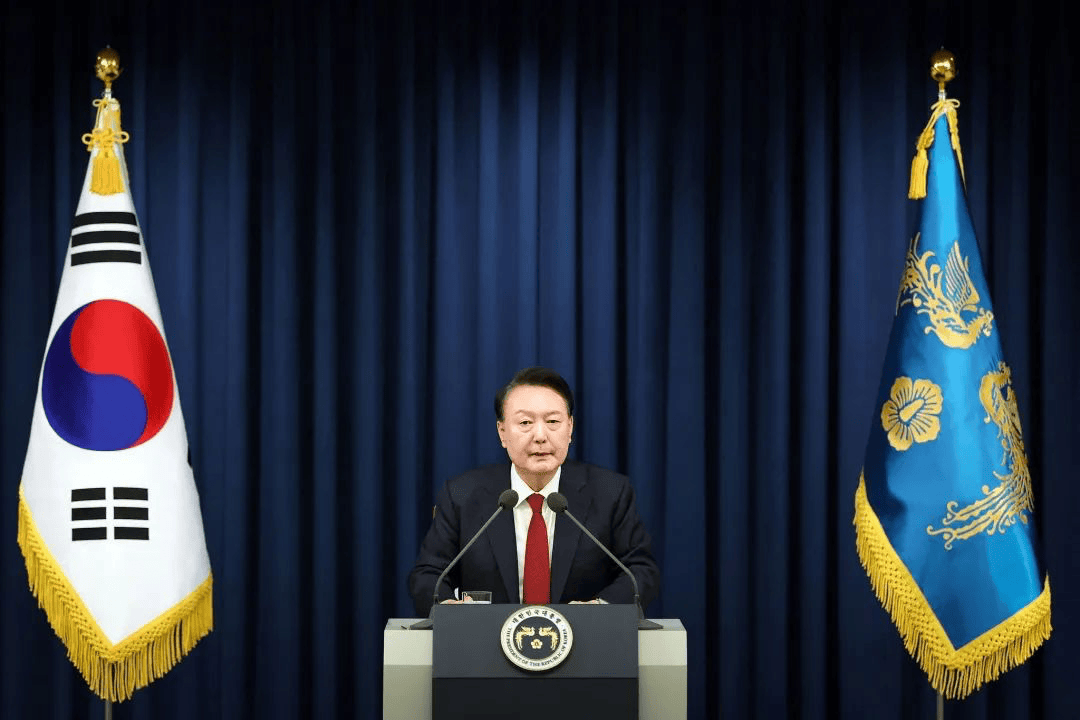 最新！外媒：韩国最大工会发起“无限期罢工”<strong></p>
<p>300万理财</strong>，呼吁尹锡悦以煽动“内乱罪”辞职