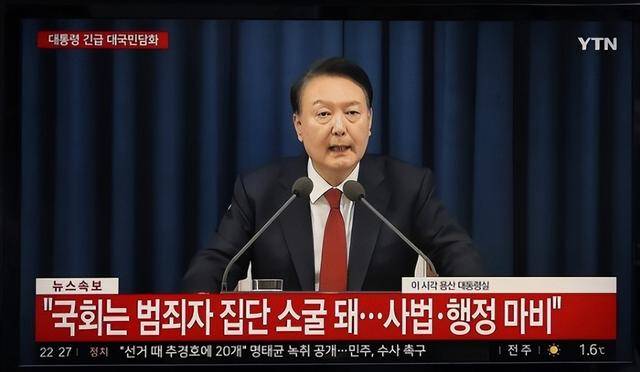 执政党捏着鼻子要“保尹”<strong></p>
<p>信用卡买理财</strong>，尹锡悦的总统宝座，将由8个人决定