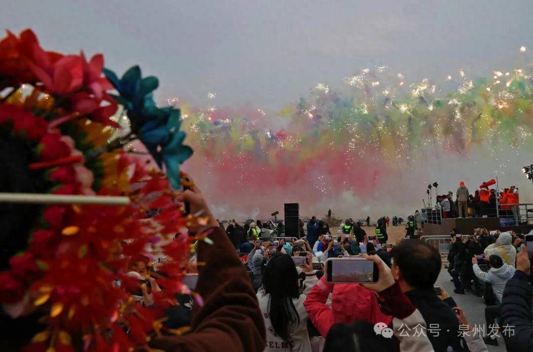 蔡国强烟花秀大量无人机坠海<strong></p>
<p>多盈理财</strong>，网友直呼遗憾，本人回应