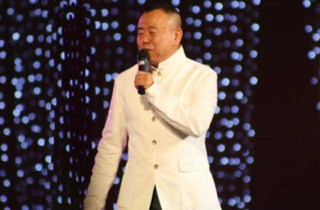 潘长江:我钱花一辈子也花不完<strong></p>
<p>平台理财哪个好</strong>,如今67岁却越活越“糊涂”了