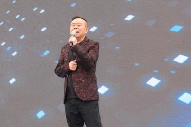 潘长江:我钱花一辈子也花不完<strong></p>
<p>平台理财哪个好</strong>,如今67岁却越活越“糊涂”了