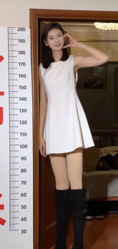 女孩身高2米26貌美如花<strong></p>
<p>公司理财答案</strong>，妈妈天天发愁：白长这么漂亮，没人敢追