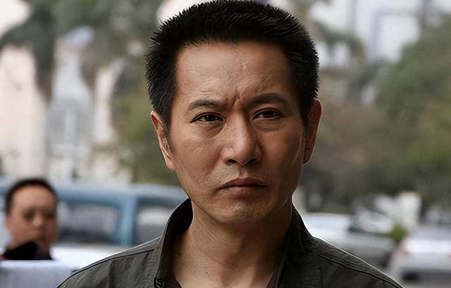 “坏人专业户”姚刚：一生无妻无子<strong></p>
<p>立马理财</strong>，如今53岁在千万豪宅一个人住