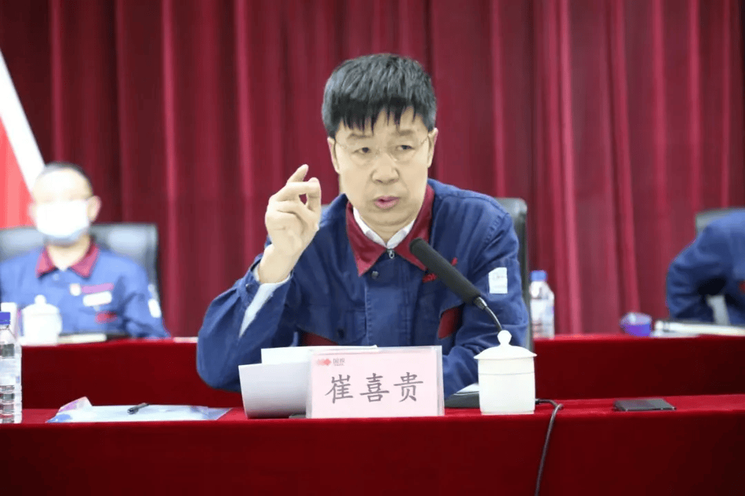 “老上级”落马同一天<strong></p>
<p>固定理财</strong>，陆明春被查