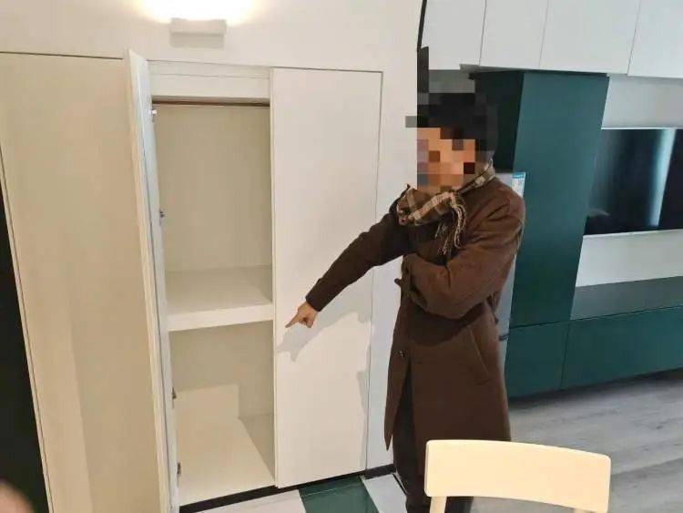 只因怀疑女友<strong></p>
<p>理财分析师</strong>，上海一男子竟如此报复，刑拘！