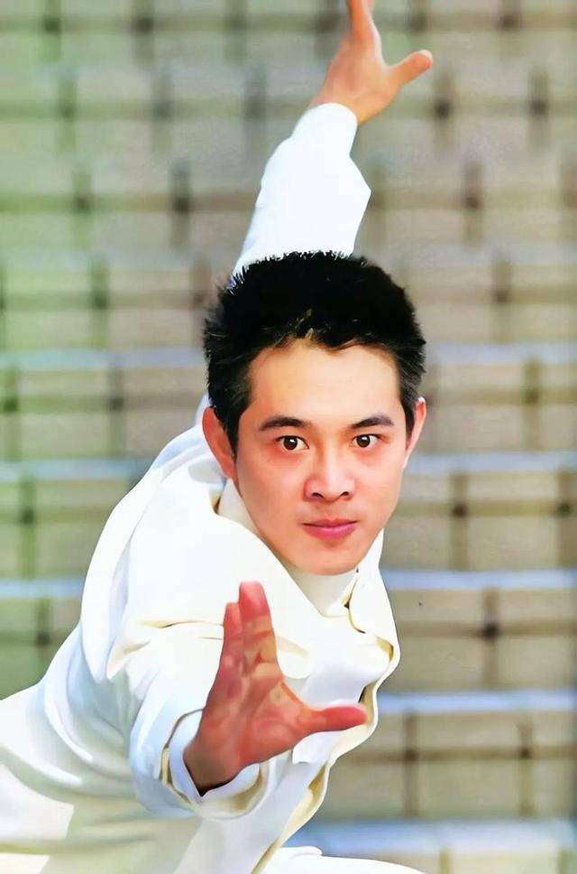 李连杰:后事一切从简<strong></p>
<p>理财师考试</strong>，不用立碑也不用办丧事，树葬海葬都可以