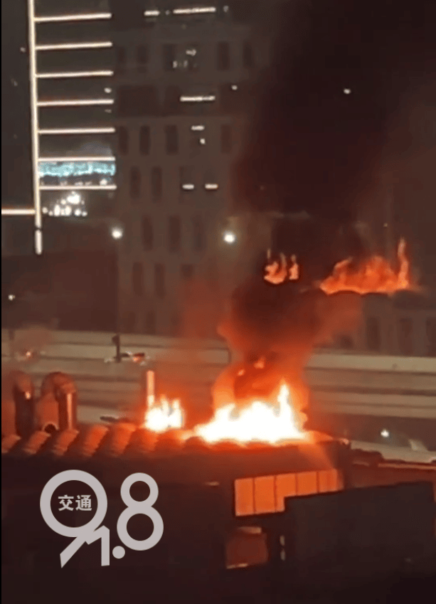 刚刚<strong></p>
<p>理财报道</strong>！杭州一建筑突发爆炸！