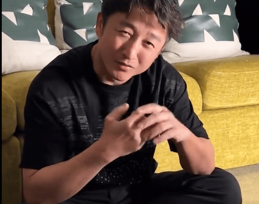 冲上热搜！邹市明否认“中年返贫”<strong></p>
<p>掌悦理财</strong>，曾称今年重返拳台