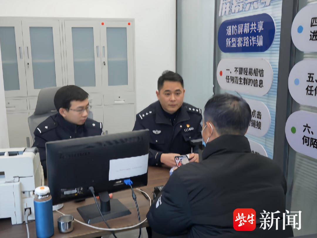 男子一次性买了166张千元面值的大润发购物卡<strong></p>
<p>理财规划师报名</strong>，还把卡号和密码发给了骗子......