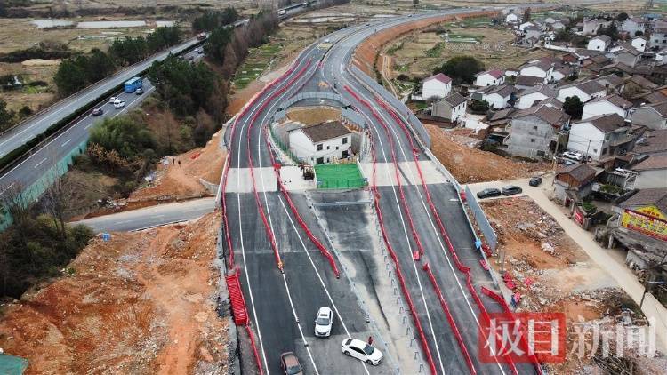 “没料到政府宁可多花钱让公路改道”<strong></p>
<p>恒丰银行理财</strong>，江西“最强钉子户”独守孤房