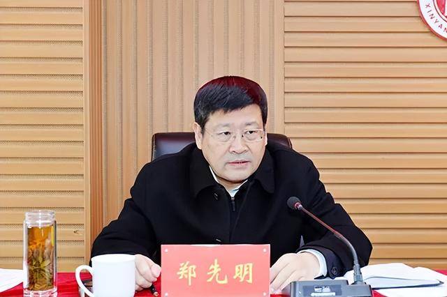 郑先明<strong></p>
<p>恒丰银行理财</strong>，主动投案