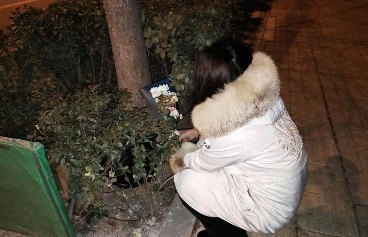 00后医科大女研究生自杀<strong></p>
<p>自学理财</strong>，生前讨论论文数据缺失问题