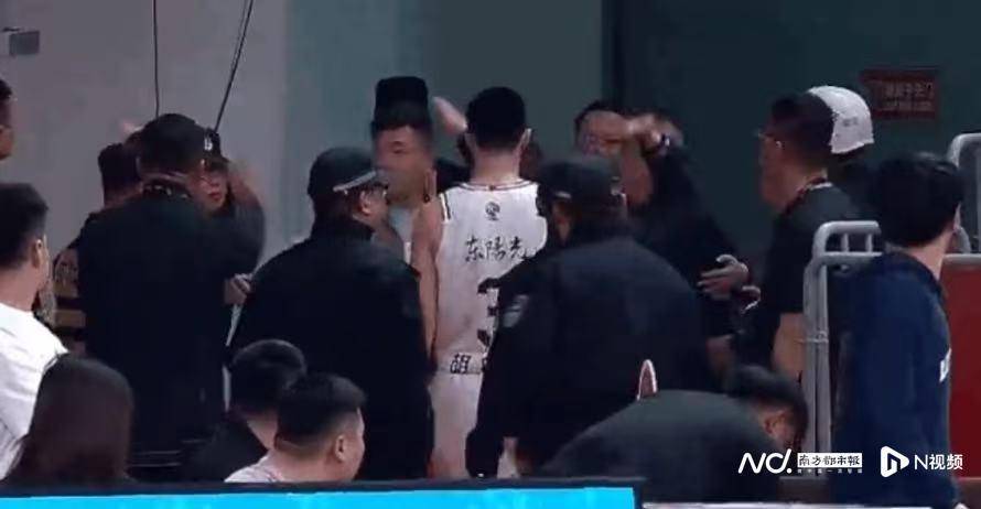 八强战广东男篮再负山西<strong></p>
<p>mfc理财</strong>，杜锋：胡明轩被罚下对我们伤害太大