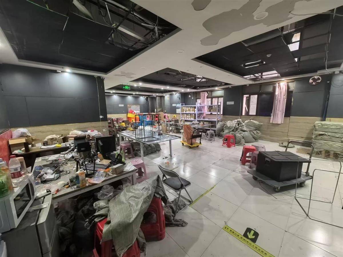 他发出的81万件快递全是电诈卡片<strong></p>
<p>mfc理财</strong>！武汉江岸警方破获特大诈骗案