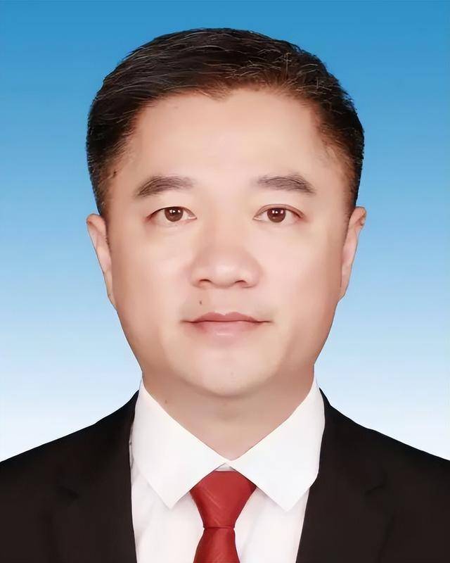 福建4位干部履新<strong></p>
<p>农民理财</strong>，2位升副厅