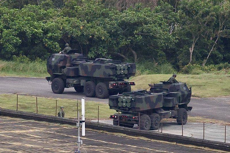 台媒：台军首次试射“海马斯”火箭炮时两度发生讯号异常<strong></p>
<p>安稳理财</strong>，岛内网友讽“又一场烟火秀”
