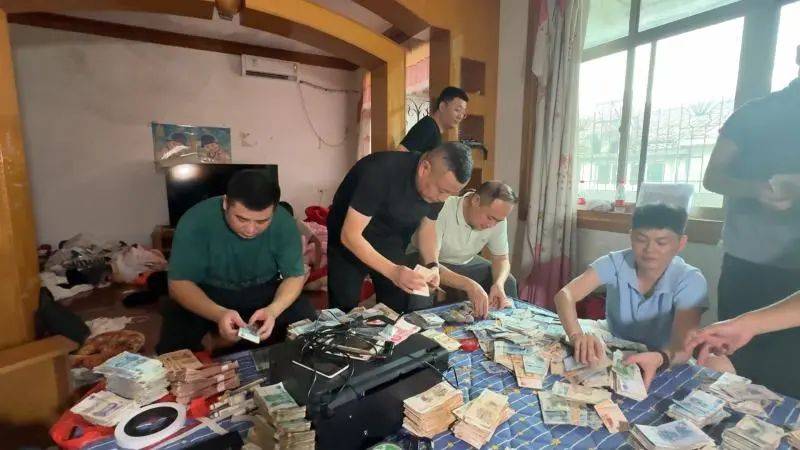 每天印多少花多少<strong></p>
<p>理财百科</strong>，夫妻俩家中合伙印制20多万元假币，双双被拘