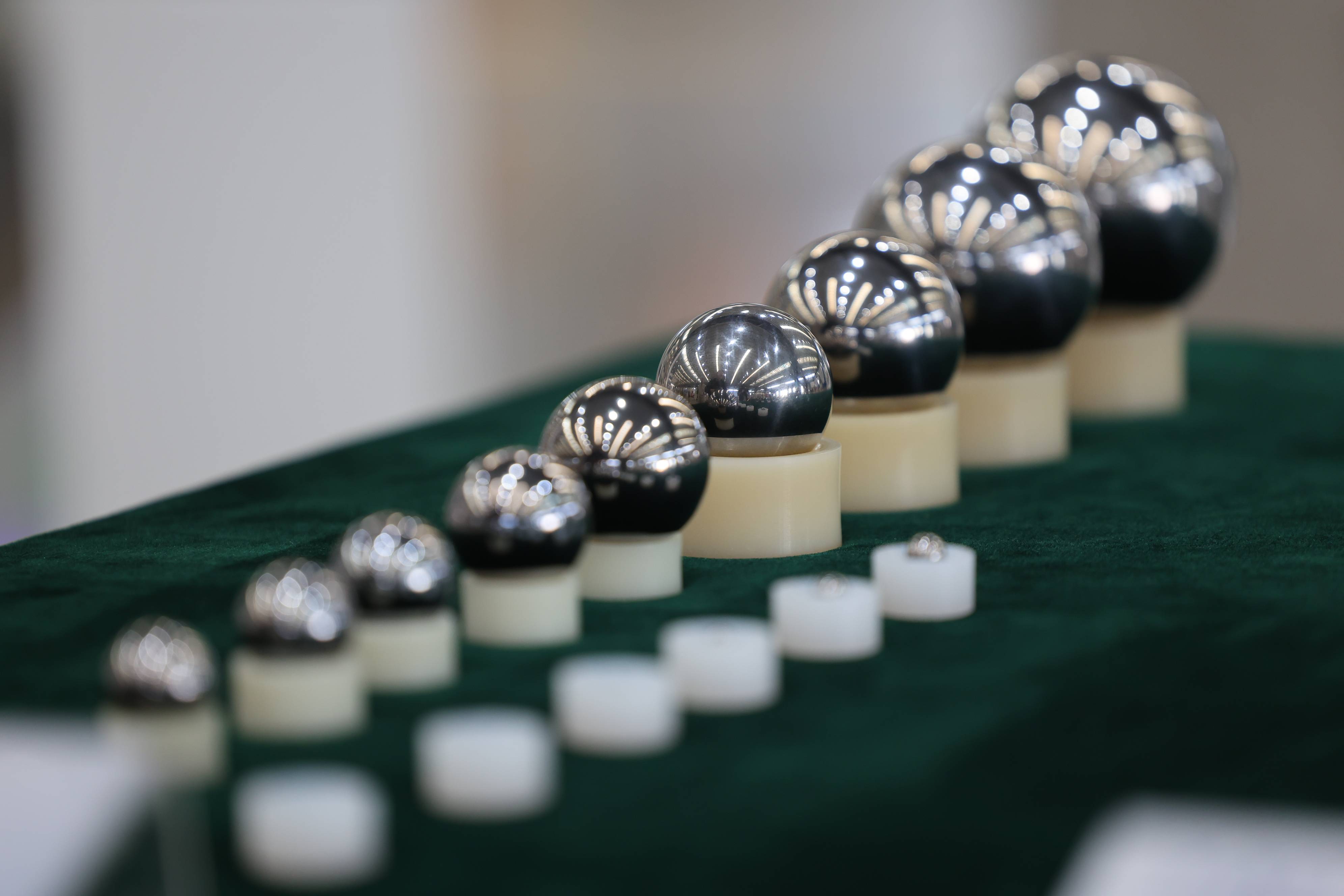 第1视点丨跟随总书记走进洛阳轴承集团 <strong></p>
<p>银行投资理财产品</strong>了解先进制造业发展