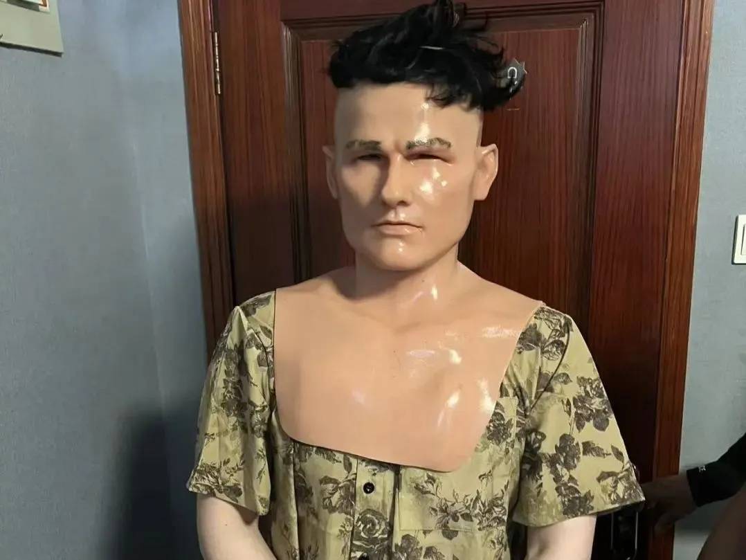 江苏一男子戴仿真“人皮”面具入室盗窃<strong></p>
<p>理财软件</strong>，流窜多个小区作案，涉案金额达15万余元