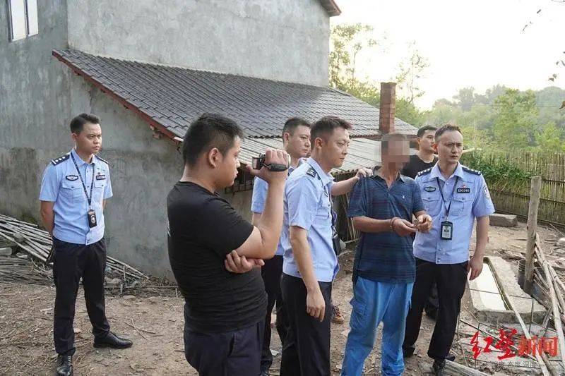 男子杀害母亲和女友后带嫂嫂潜逃32年落网<strong></p>
<p>理财软件</strong>，两人育有一儿一女，侦破细节披露