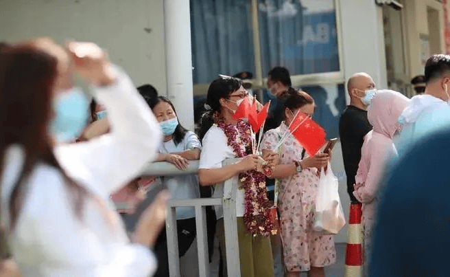 女子请假陪孩子高考被开除<strong></p>
<p>投资理财课</strong>，称领导口头同意！公司不认：旷工！官司一路打到高院……