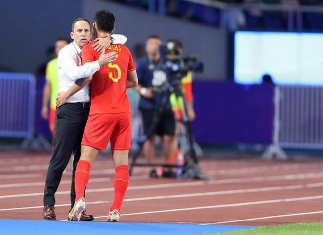 国足新帅人选初定<strong></p>
<p>小鸡理财</strong>，“老熟人”能走出新路子吗？