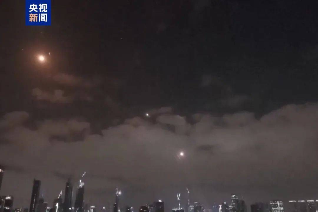 哈梅内伊宣布：“大战开始<strong></p>
<p>小鸡理财</strong>了”