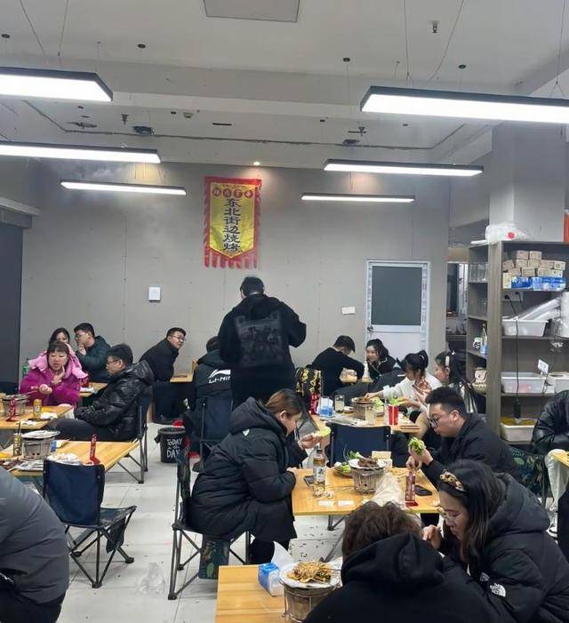 常州一烧烤店花10万赞助苏超<strong></p>
<p>速刷理财版</strong>，因系唯一个体赞助商爆火，附近商户：之前生意一直好