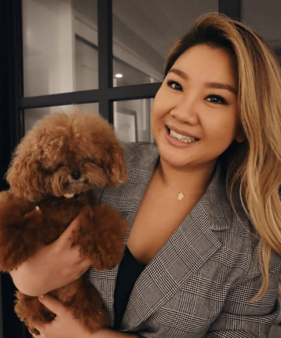 沈殿霞与郑少秋的女儿郑欣宜<strong></p>
<p>力哥理财</strong>，成为本周补位歌手！官方介绍：郑欣宜的歌声是岁月酿造的蜜糖，带着治愈的甜与成长的收获