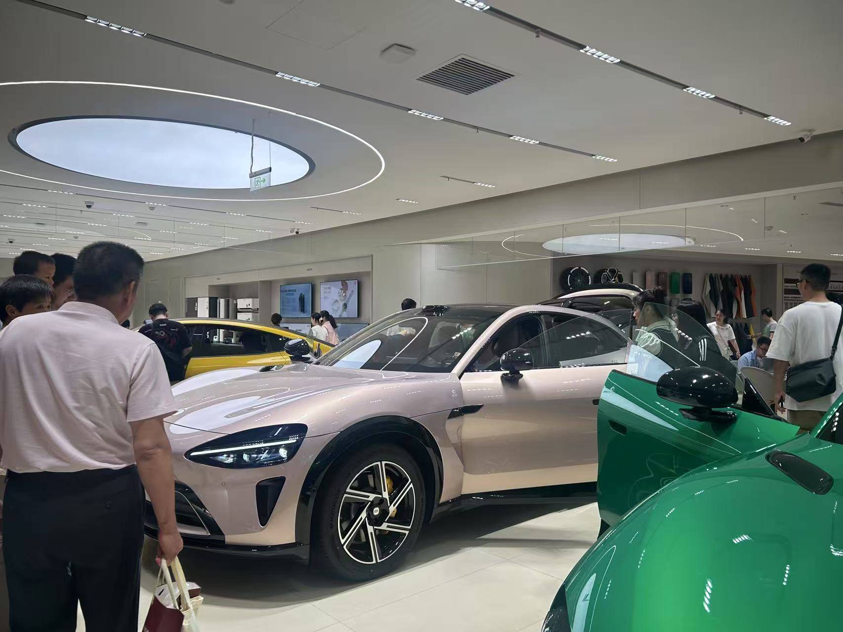 小米YU7上市72小时：“锁单+1”刷屏工作群<strong></p>
<p>待处理财产损溢</strong>，提车时间最长超一年，雷军直面“产能挑战”？