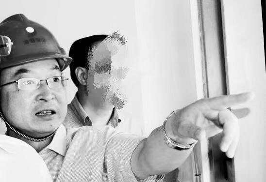 百亿市值上市公司董事疑似坠楼去世<strong></p>
<p>1000万理财</strong>，年仅54岁