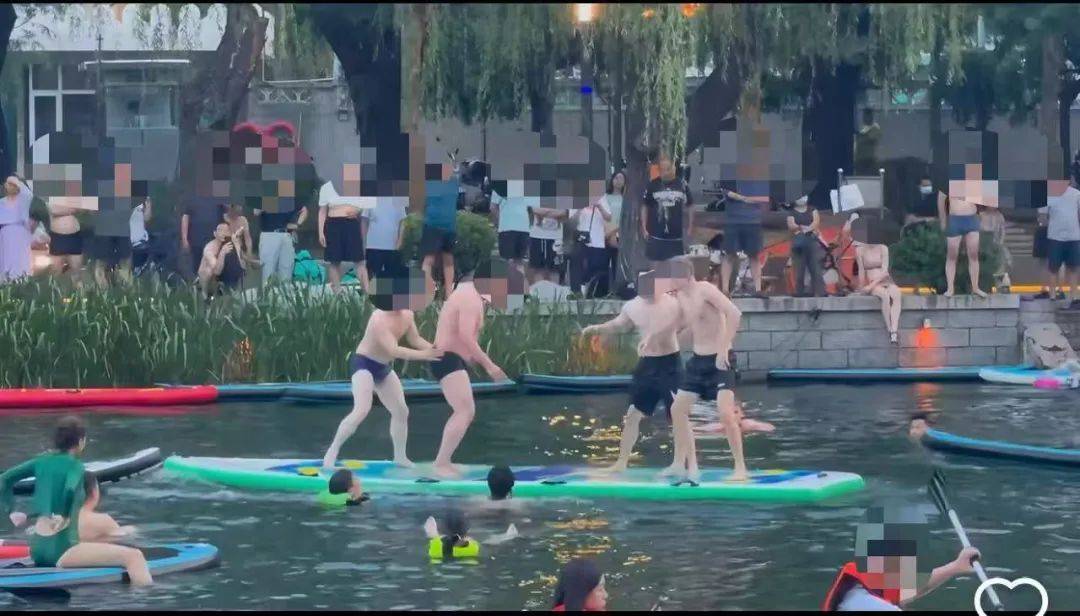 缺水的北京<strong></p>
<p>微信理财通收益</strong>，被北漂强行玩成了威尼斯